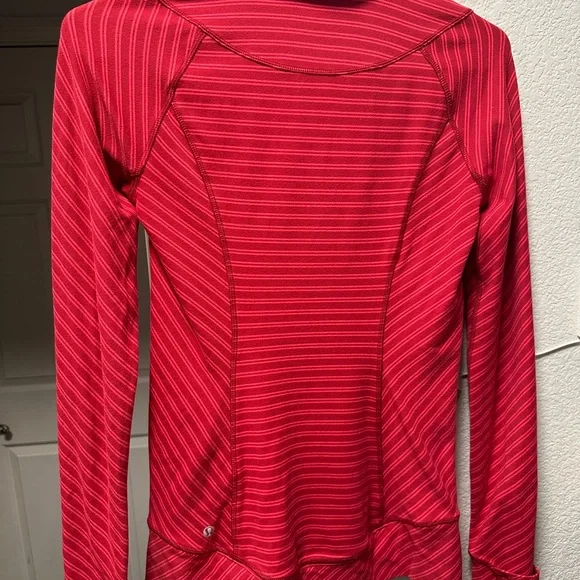 LULULEMON Think Fast Pullover Red stripe - Picture 9 of 10